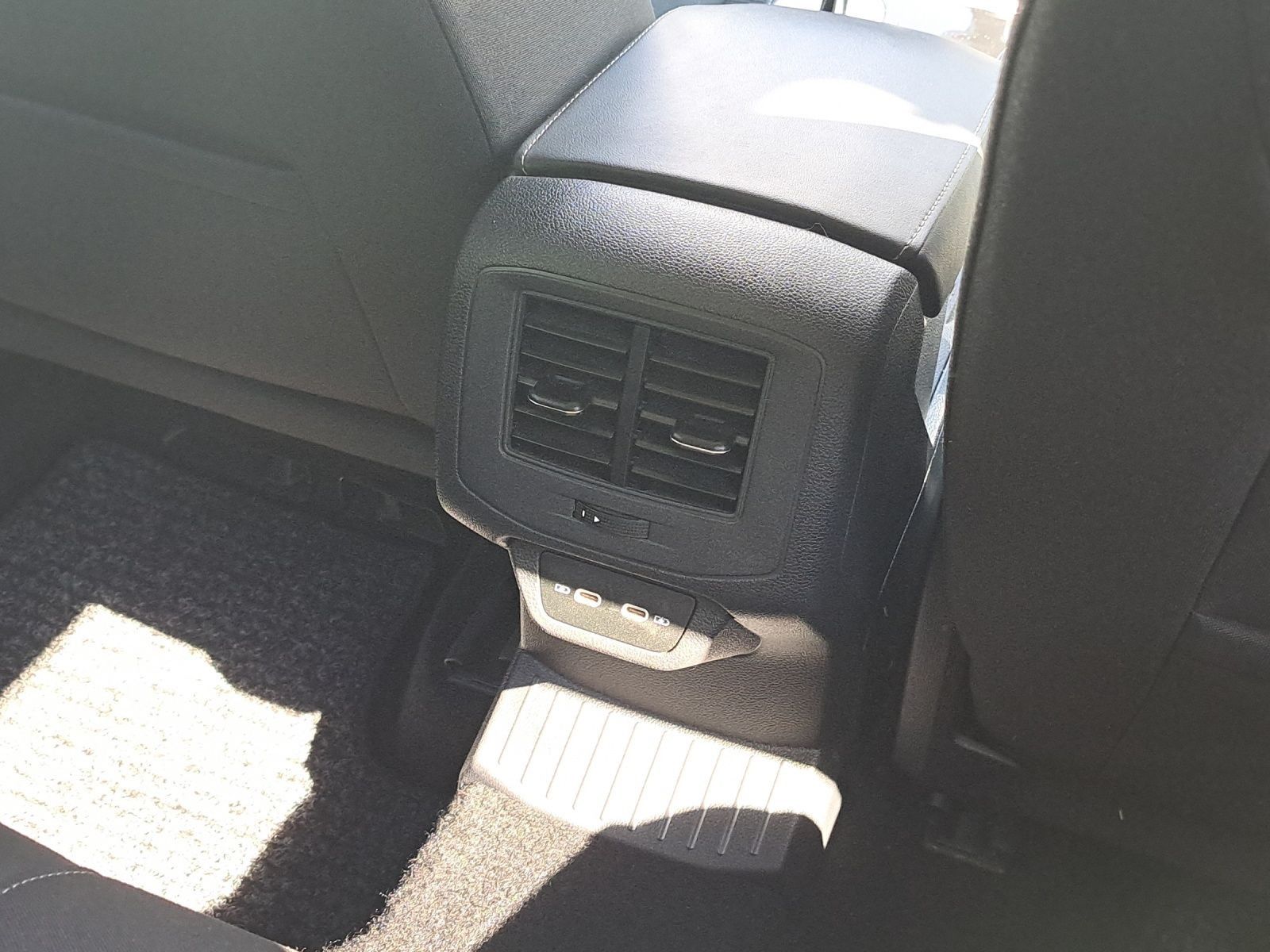Volkswagen T-Roc - Bild 14