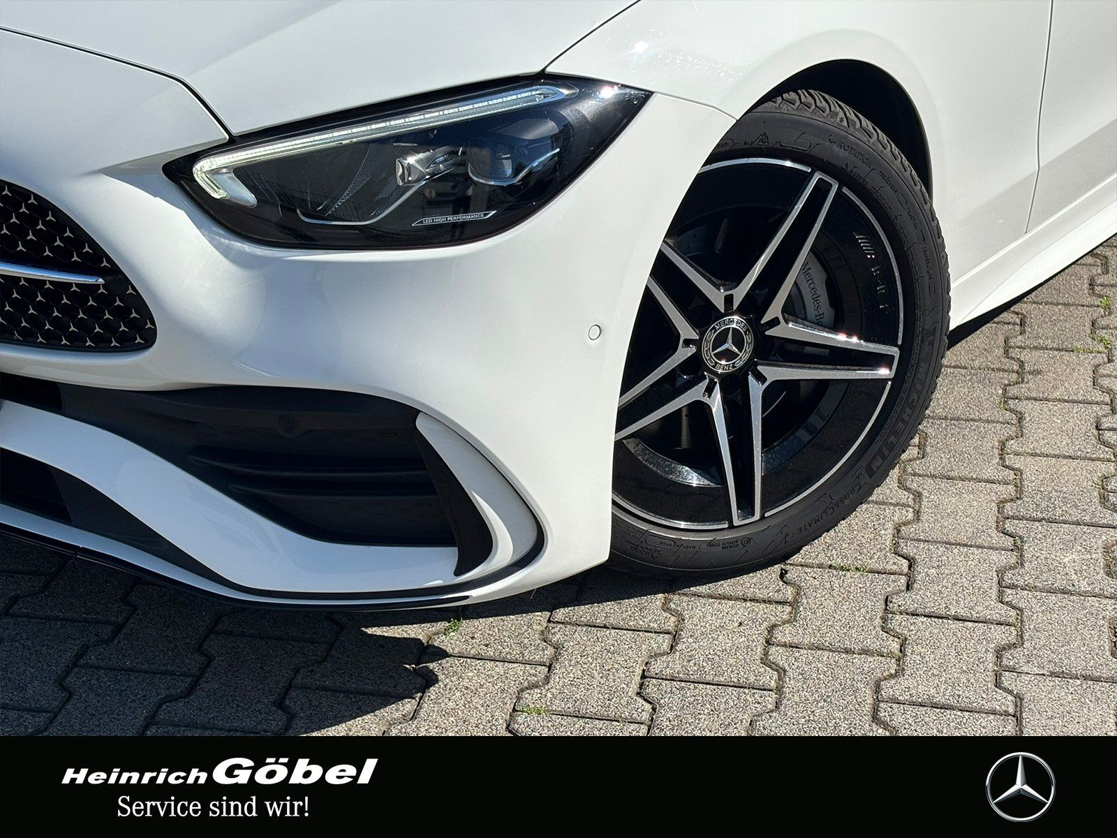 Fahrzeugabbildung Mercedes-Benz C 180 T AMG*PANO*LED*TOTWINKEL*NIGHT-PAKET*KAMER