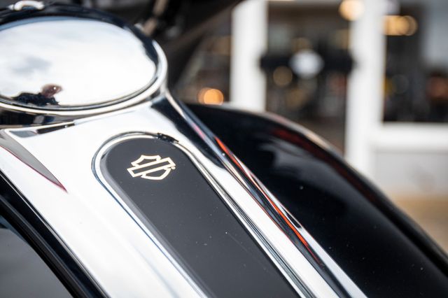 Fahrzeugabbildung Harley-Davidson ELECTRA GLIDE STANDARD FLHT - WENIGE KILOMETER