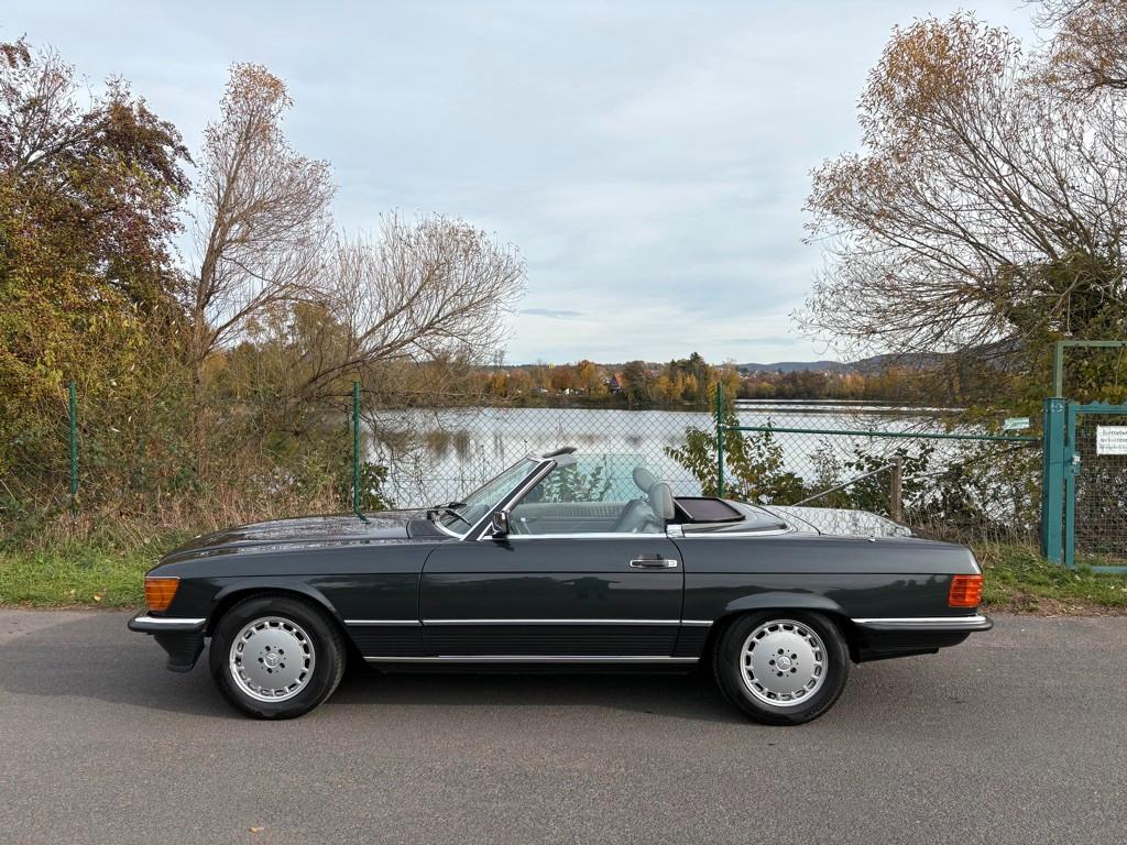 Mercedes-Benz SL 300