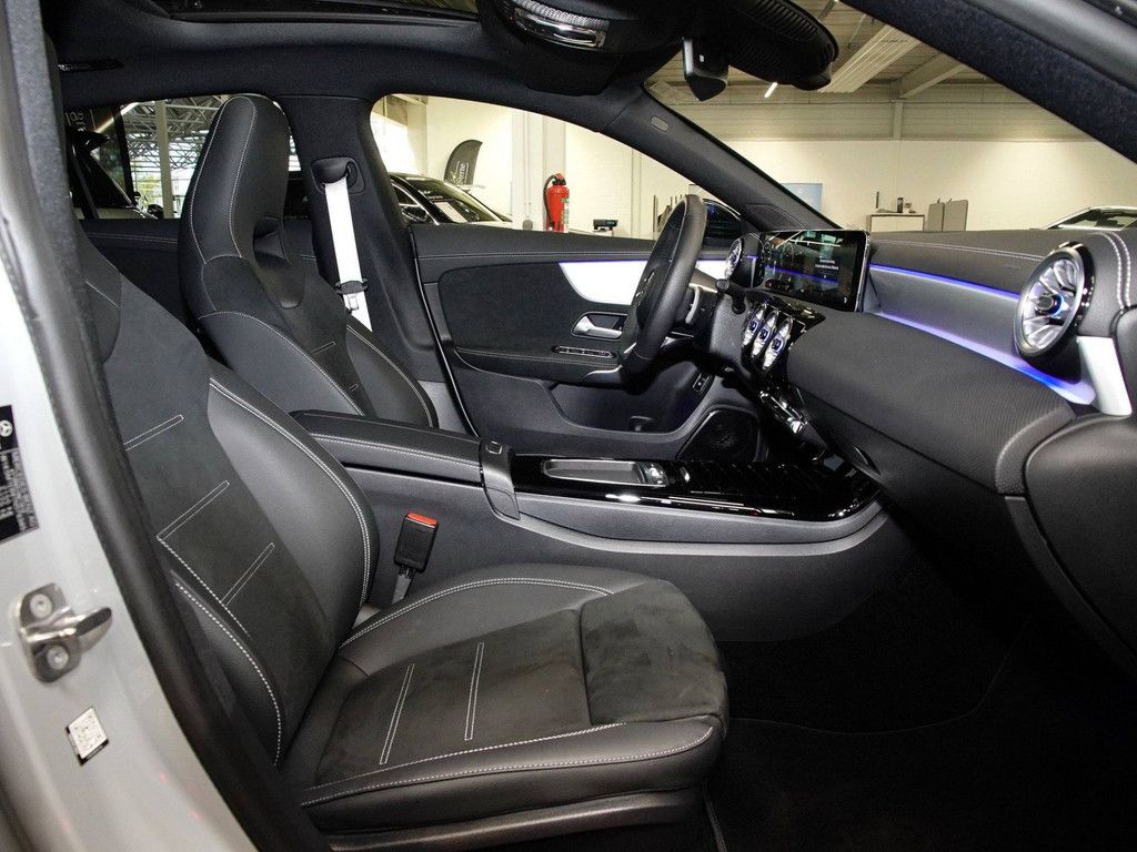 Mercedes-Benz CLA 220 SB d AMG Sport Special Edition NIGHT ACC foto 5
