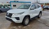 Toyota Fortuner   LUXE-EXPORT OUT EU - Toyota Fortuner Gebrauchtwagen