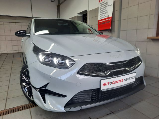 Kia cee'd / Ceed 1.5 T-GDI Edition 30