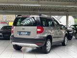 Skoda Yeti 1.2 TSI DSG Family GRA PDC Sitzh. Xenon AHK - Skoda Yeti in Braunschweig