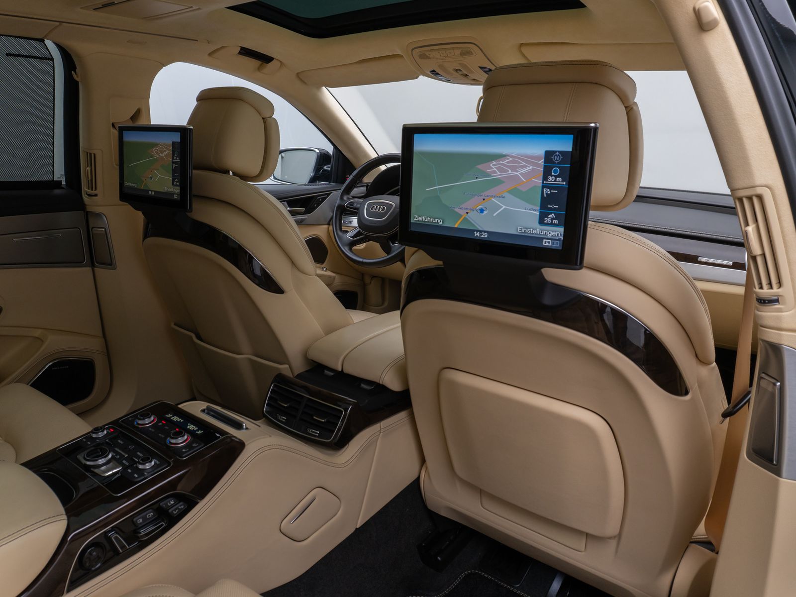 Fahrzeugabbildung Audi A8 W12 Lang Chauffeur GSD B&O Keramik TV Voll