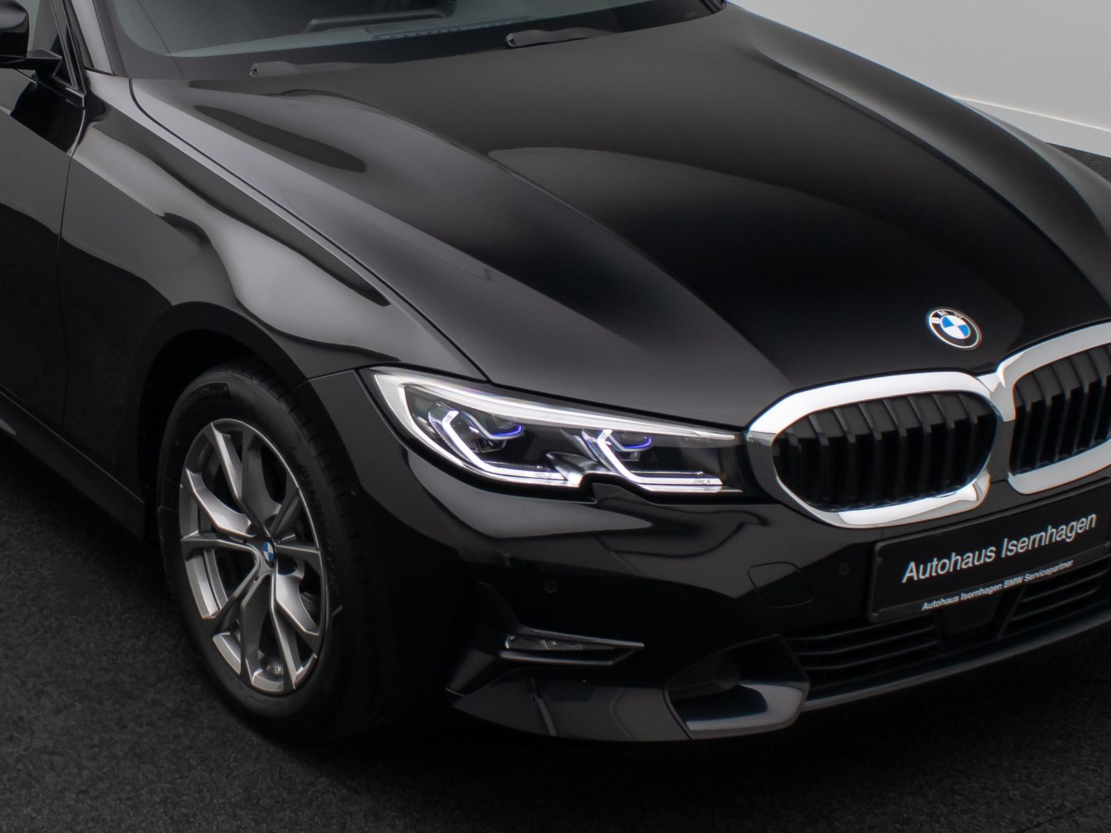 Fahrzeugabbildung BMW 320i Sport Line Laser DAB Kamera HiFi ACC Alarm