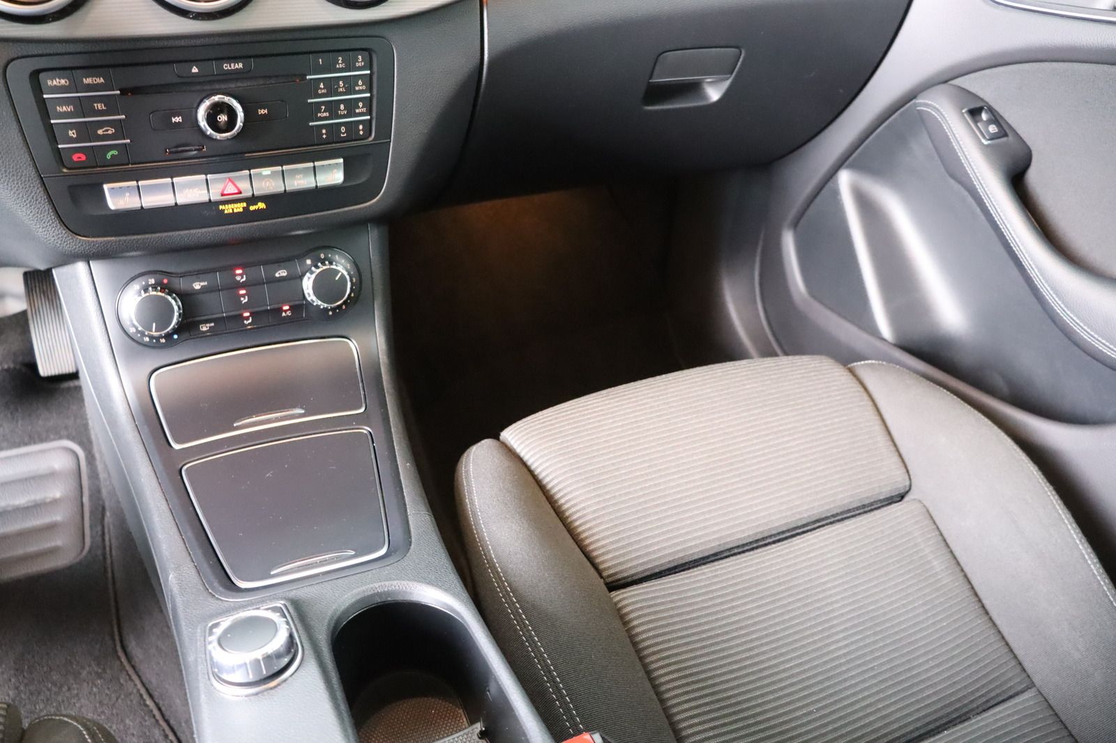 Fahrzeugabbildung Mercedes-Benz B 180 d * LED * Parkassist. * Keyless