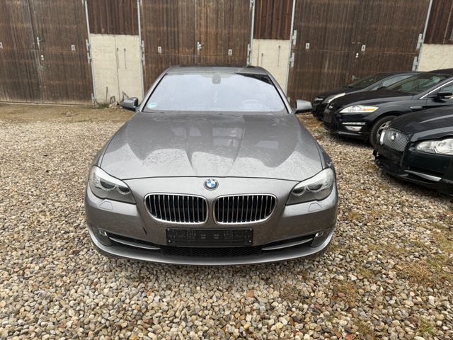 BMW 528 Baureihe 5 Lim. 528 i *Soft close *