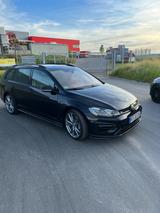 Volkswagen Golf 2.0 TSI DSG 4MOTION R Variant Performance  - Volkswagen Golf mit Benzin-Antrieb: Kombi, 2.0