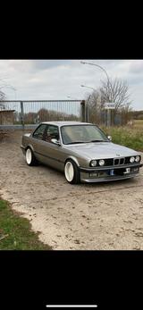 BMW E30 320i -H und Neuen TÜV - BMW 320 aus 1987: 320i