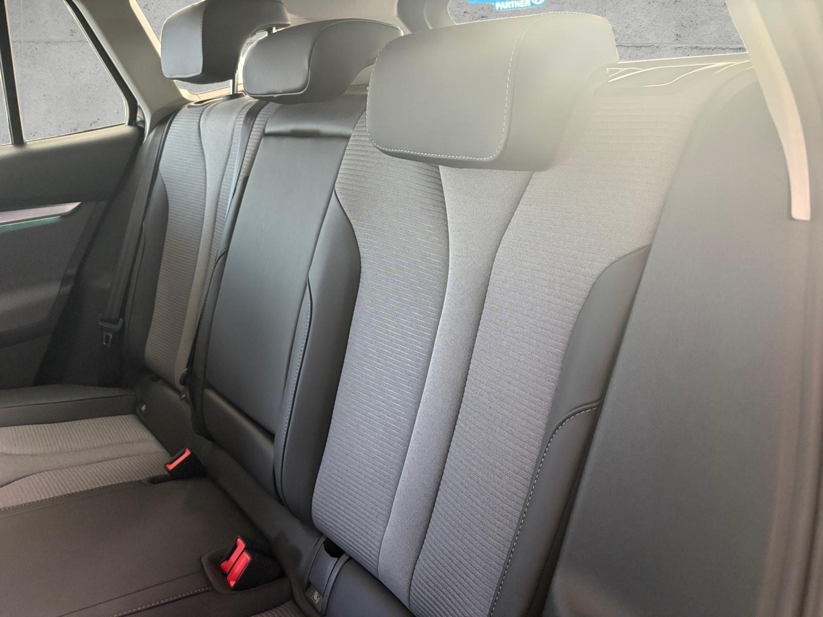 Skoda Enyaq LOFT 180PS 60kWh +WÄPU+LED+CARPLAY+RKAM+NA