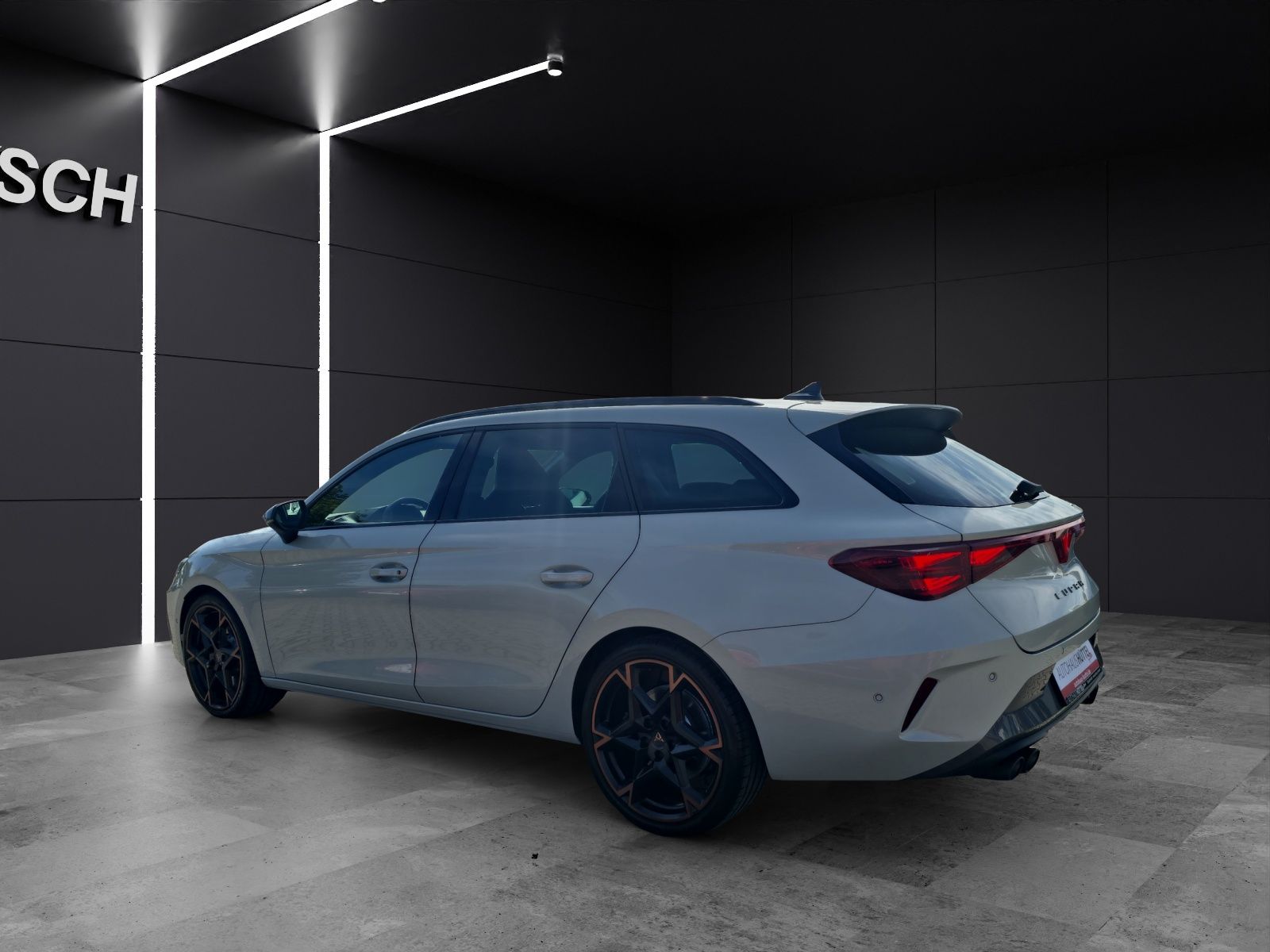 Fahrzeugabbildung CUPRA Leon Sportstourer 2.0 TSI  4Drive VZ DSG AHZ KAM