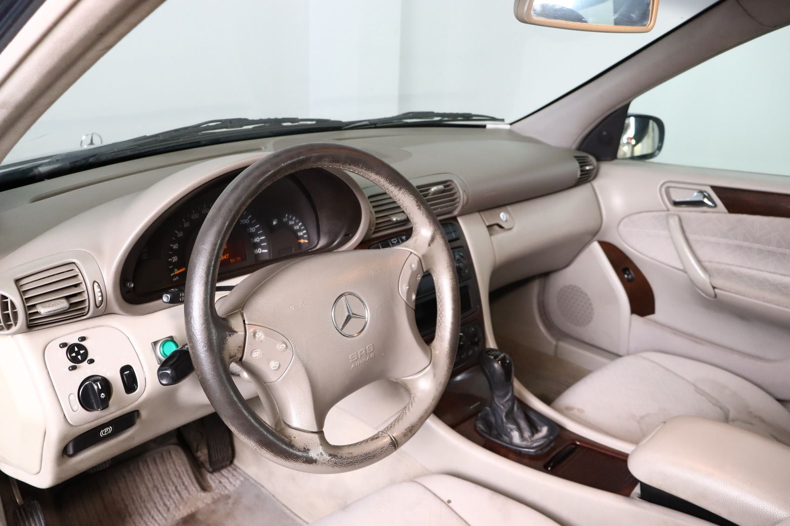 Fahrzeugabbildung Mercedes-Benz C 220 CDI T ELEGANCE