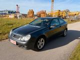 Mercedes-Benz Sportcoupe C 220 CDI 1.Hand-Klima-Shz-Schalter - gebrauchte Mercedes-Benz C 220 aus dem Jahr 2006