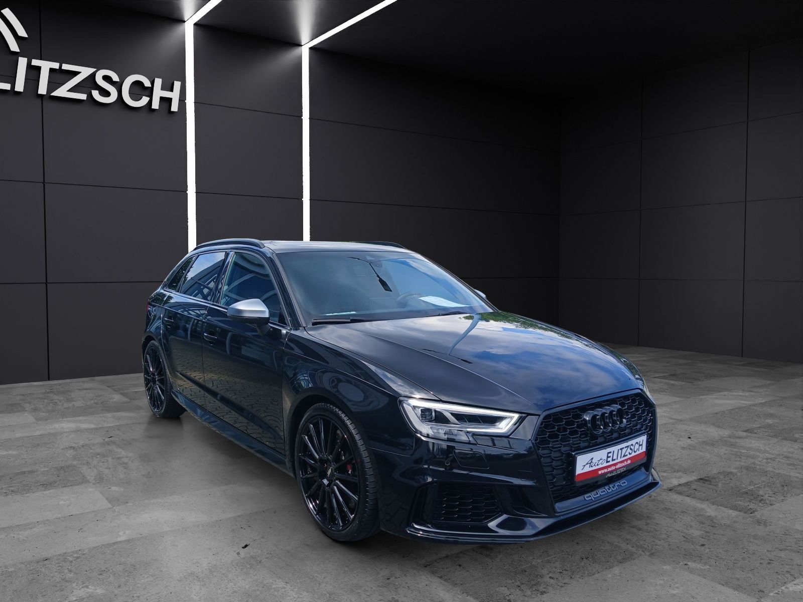 Fahrzeugabbildung Audi RS 3 Sportback quattro S-tronic Matrix Navi AVC