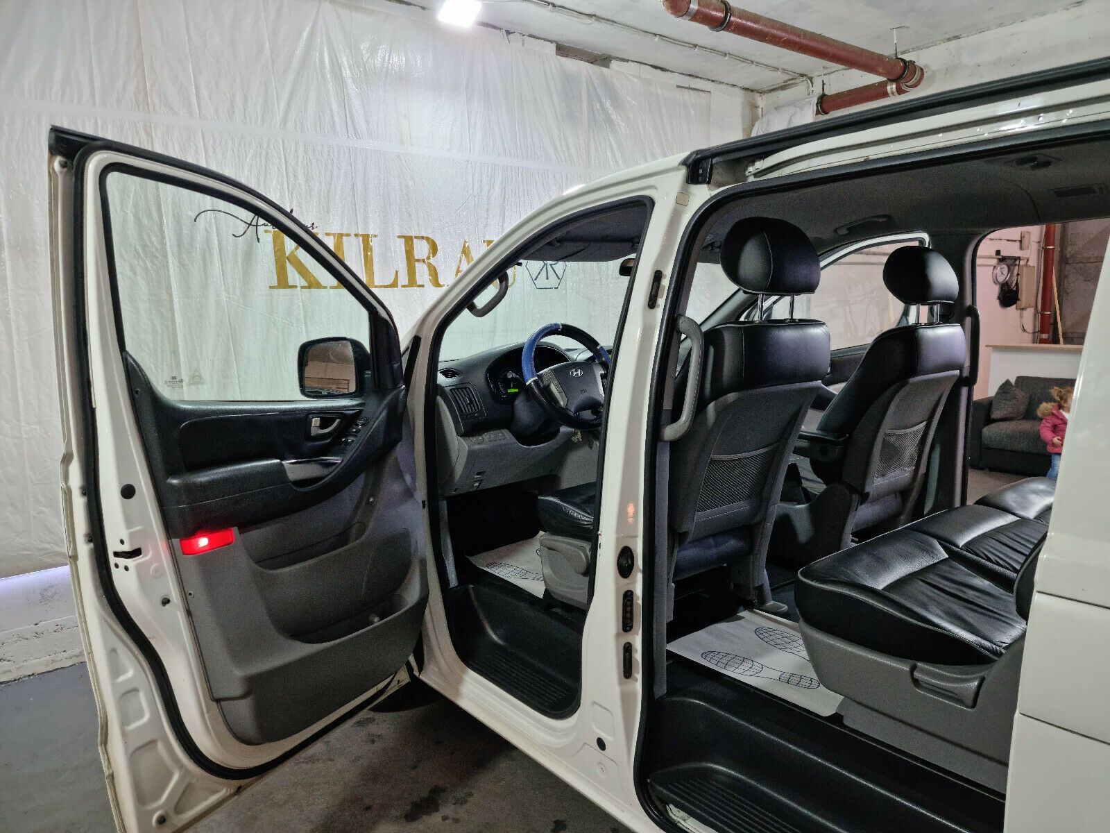 HYUNDAI H-1 Travel Premium 8-Sitzer Familienbus