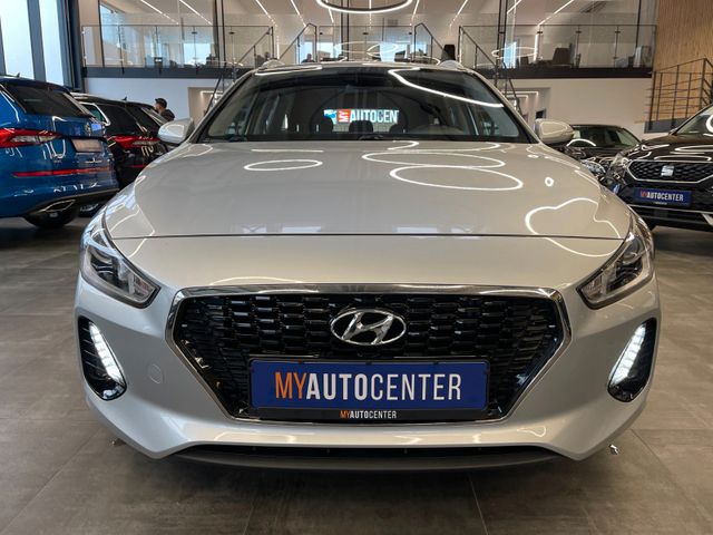 Hyundai i30 cw Trend *NAVI*KAMERA*PDC*CARPLAY*SHZ*LKRHZ*