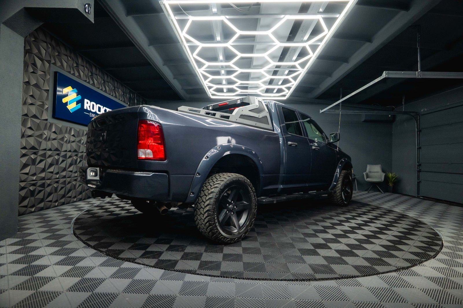 Fahrzeugabbildung Dodge RAM 3.6 V6 4x4  LONGBED Offroad *LPG*6 Sitze*