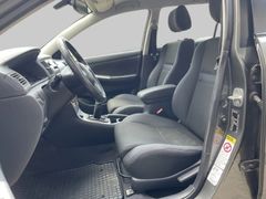 TOYOTA Corolla Kombi 1.4 D-4D Sol AHK ALU 8fach KLIMA