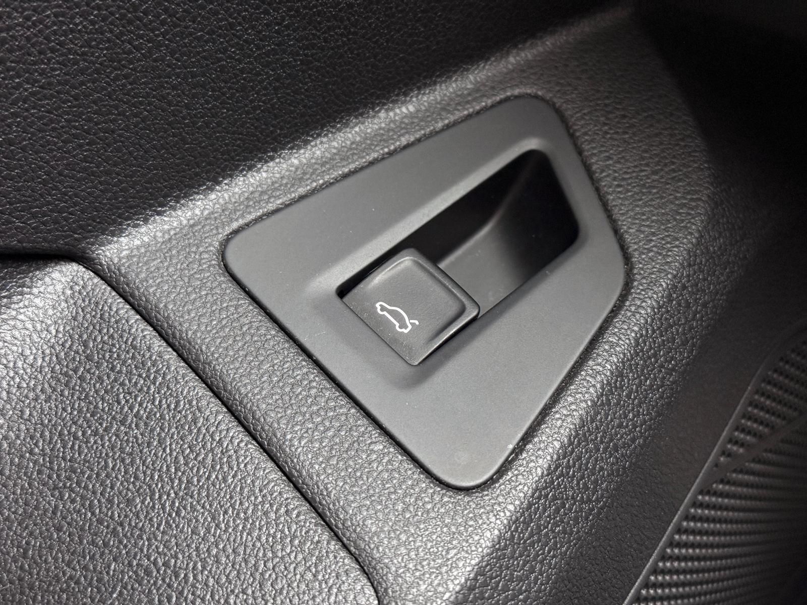 Fahrzeugabbildung Volkswagen 3.0 TDI R-LINE/ALLRADLENK/DYNAUDIO/STANDHZ/AHK/M