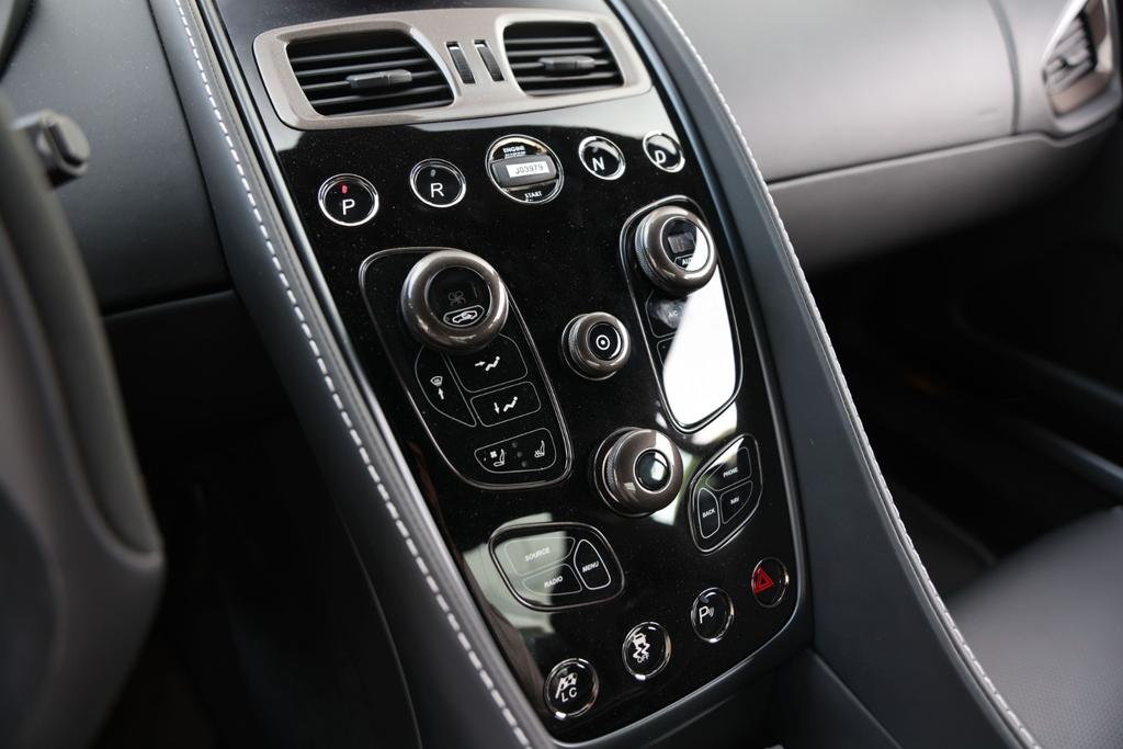 Aston Martin Vanquish