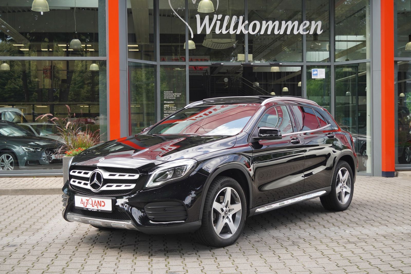 Mercedes-Benz GLA 220d AMG Line LED Navi Pano AHK 360 SHZ foto 2