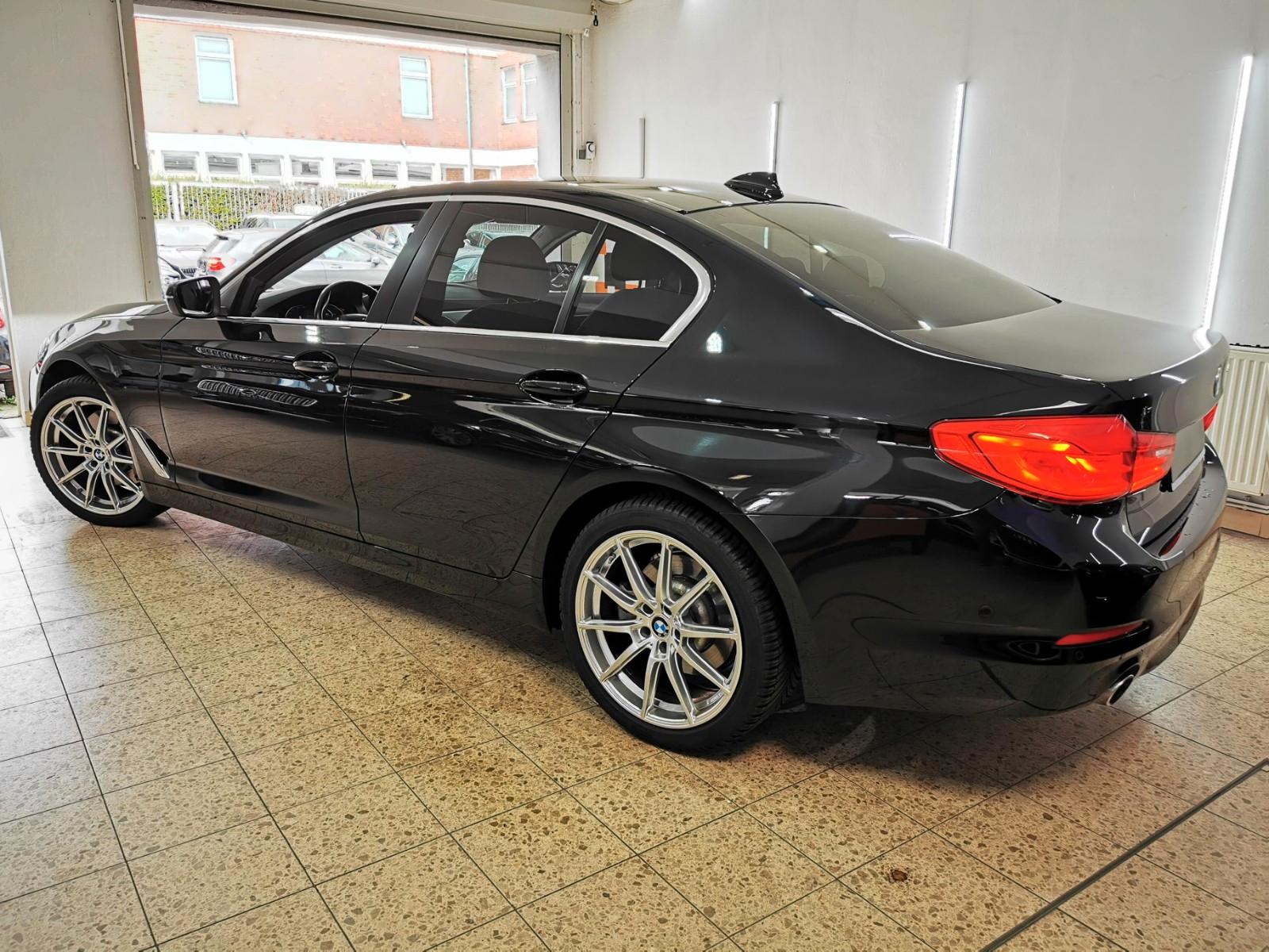 BMW 530i | LED | ACC | KAM [12M. GARANTIE]