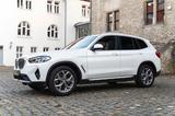 BMW X3 xDrive30i HUD LED HIFI KAM NAV PANO SITZH - BMW X3: Si