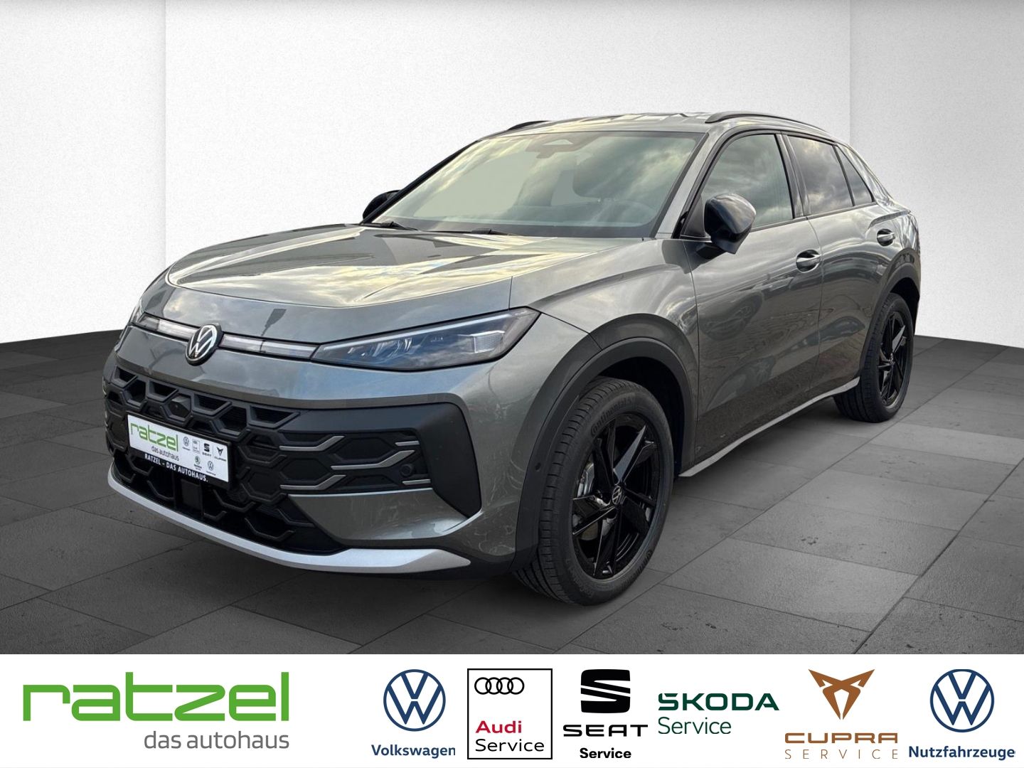 Fahrzeugabbildung Volkswagen T-Roc STYLE 1.5 eTSI AHK+IQ.Light+360°Kam.+PDC