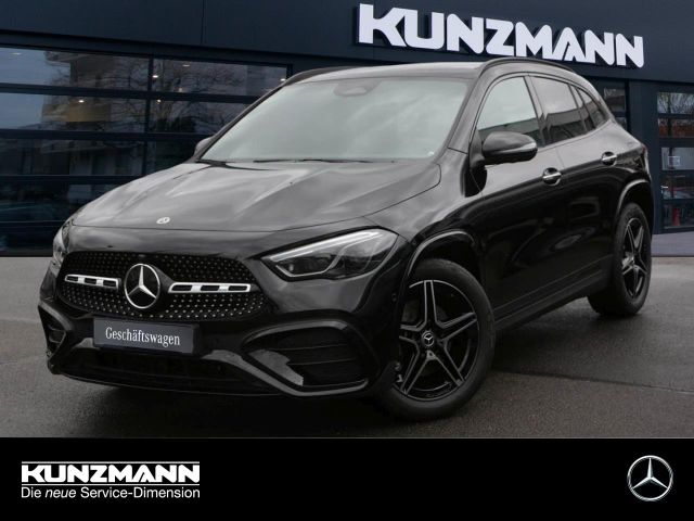 Mercedes-Benz GLA 200 AMG Night Distronic Panorama 360° AHK