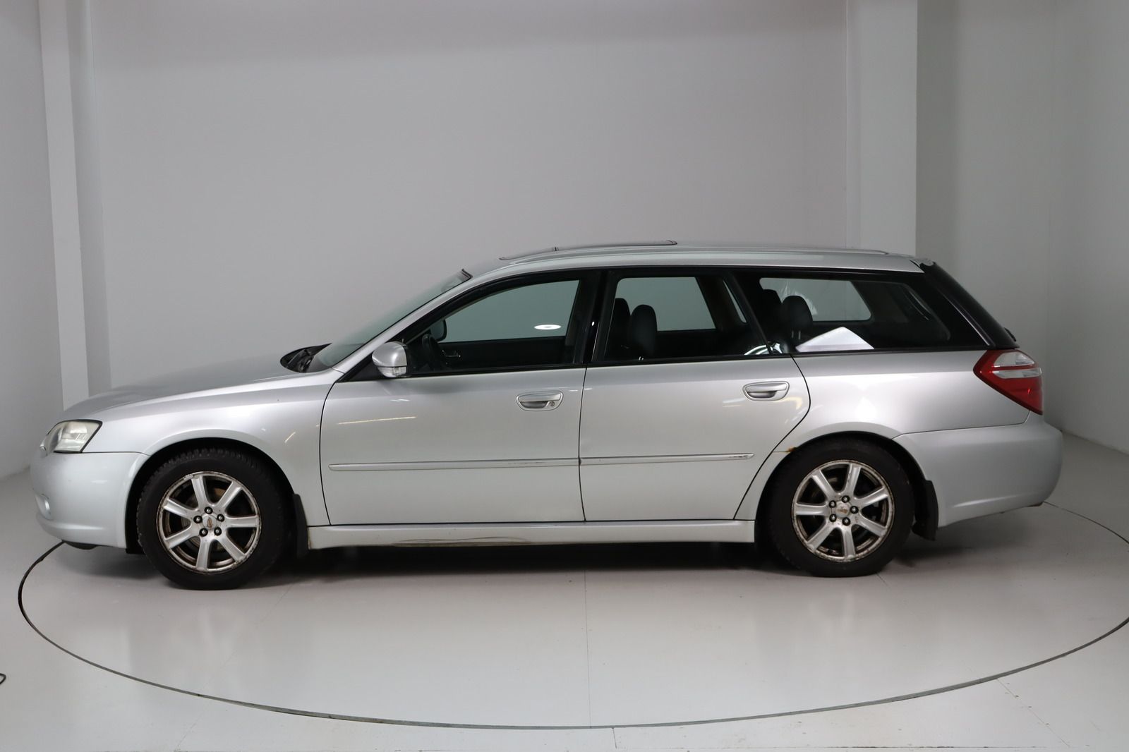 Fahrzeugabbildung Subaru Legacy Kombi 2.0R Leder * Schiebedach * Klima