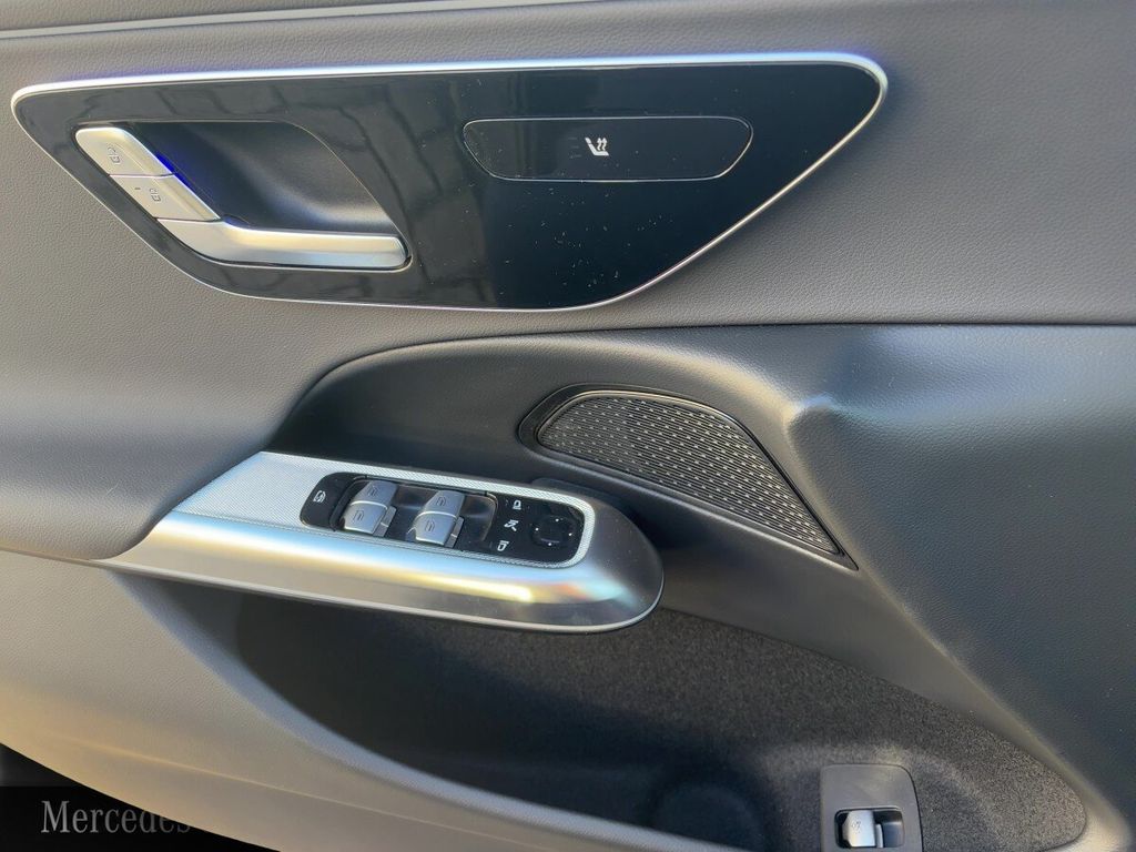 MERCEDES-BENZ E-Class 2025