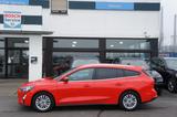 Ford Focus Turnier Titanium *LED*NAV*KAMERA*WIPA*BLIS - Ford Focus mit Diesel-Antrieb: Kombi, Titanium