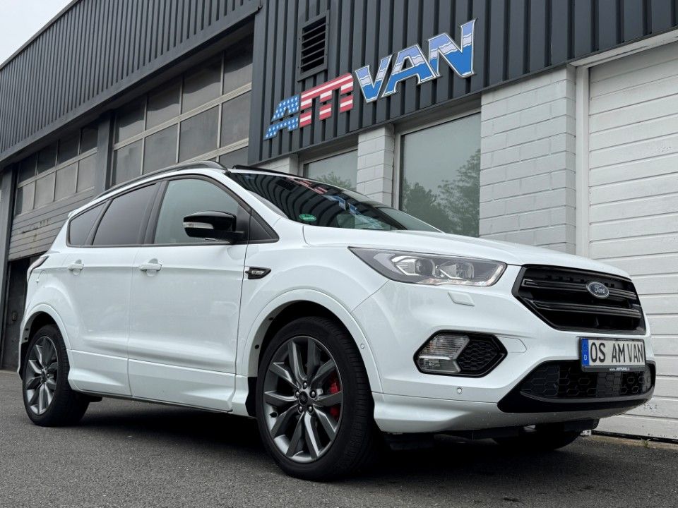 Fahrzeugabbildung Ford Kuga 2.0 ST-Line Pano Navi Teilleder 4x4