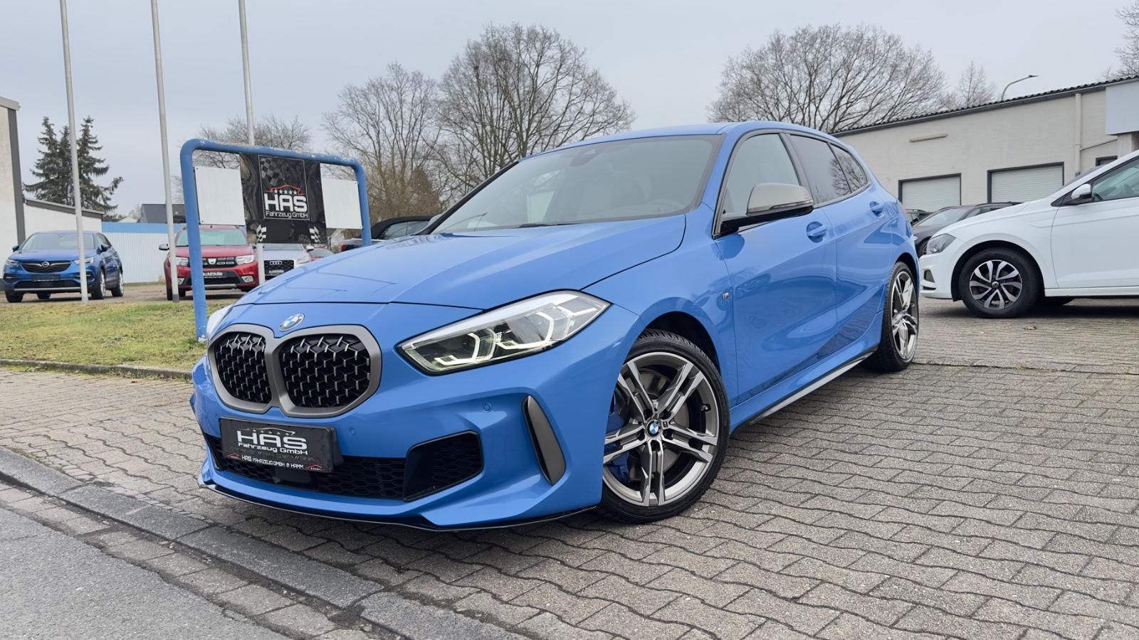 BMW M135 i xDrive/ LED / CarPlay / Alu / Cam / Sport