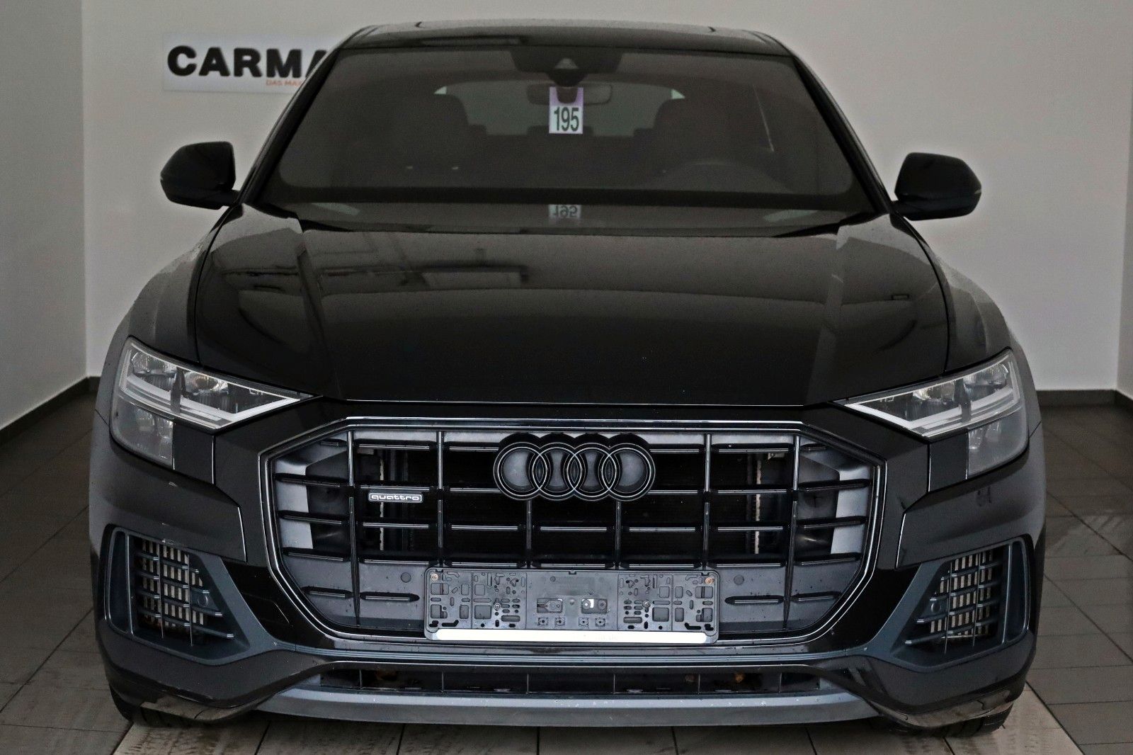 Fahrzeugabbildung Audi Q8 55 TFSI quattro, Navi,SH,Kamera,Panorama,B&O