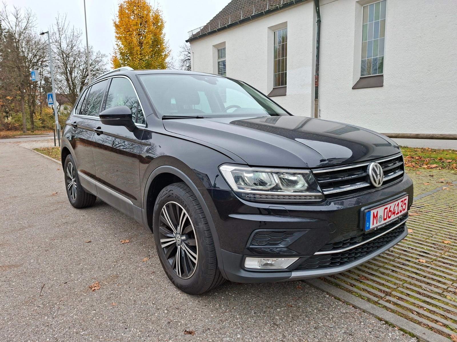 Volkswagen Tiguan Highline 4M ACC AHK DAB Service neu