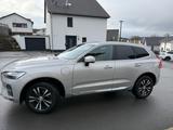 Volvo XC60 T6 Plug-in Hybrid AWD Core Auto Core - Volvo XC60 Core mit Hybrid-Antrieb (Benzin/Elektro)