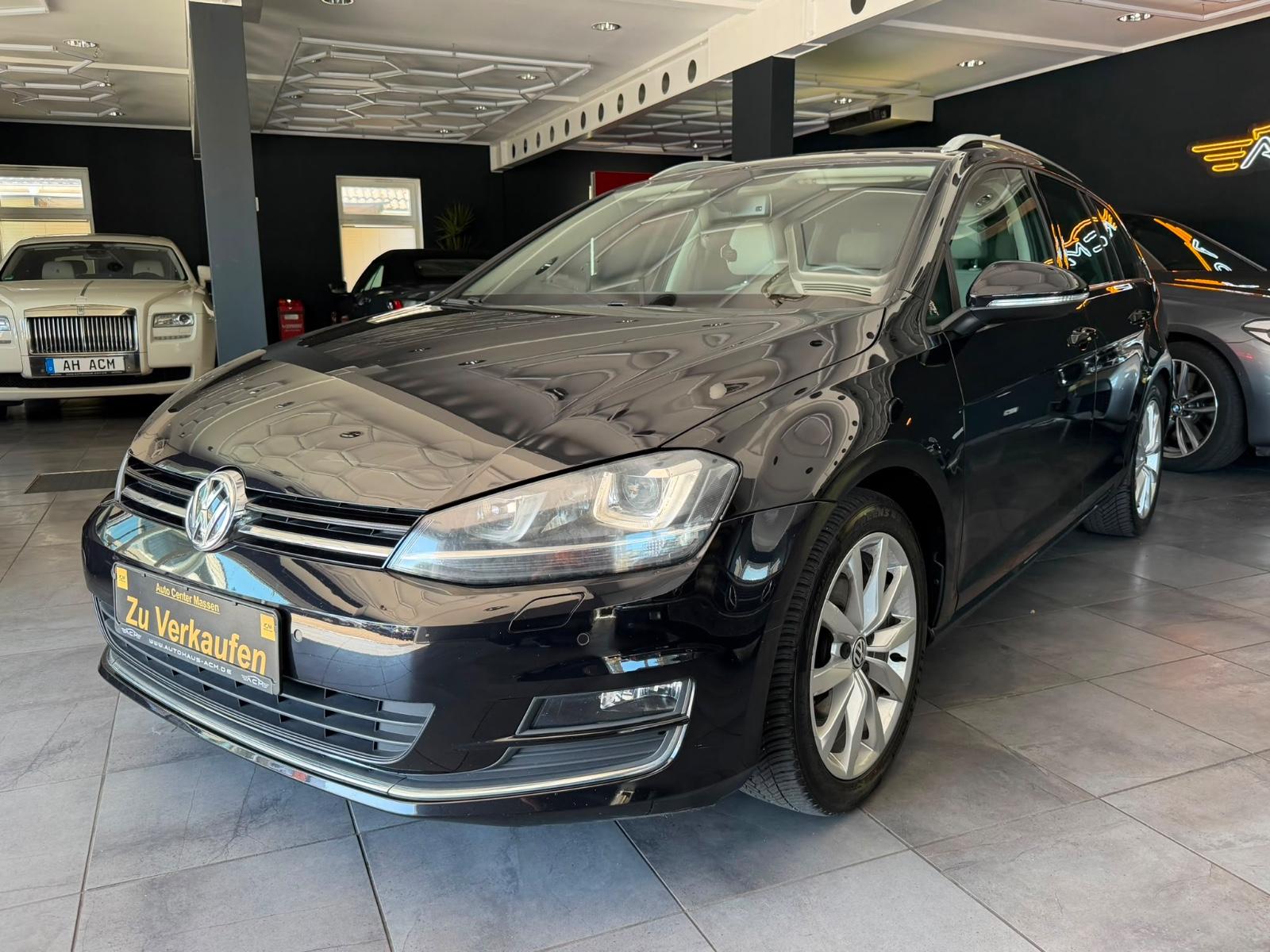 Volkswagen GolfVII DSG Variant Highline BMT Alcantara PDC
