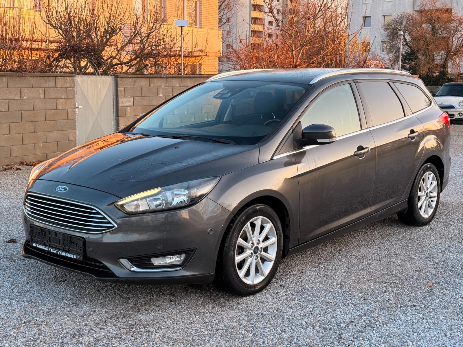 Ford Focus Turnier Titanium 1.0i NAVI+KAMERA+SHZ+LHZ