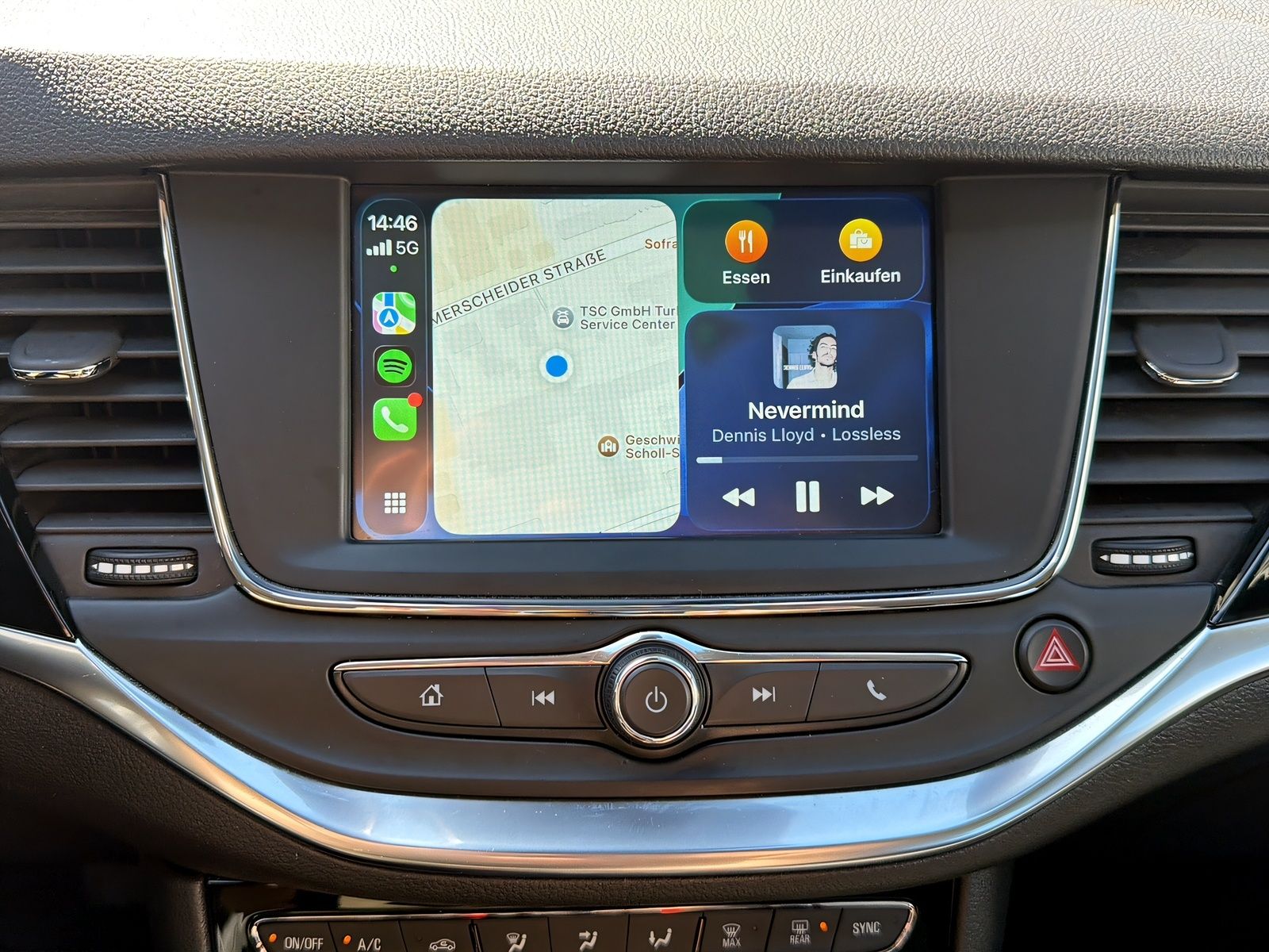 Fahrzeugabbildung Opel Astra BUSINESS PDC TEMPOMAT RFKAM WINTERREIFEN