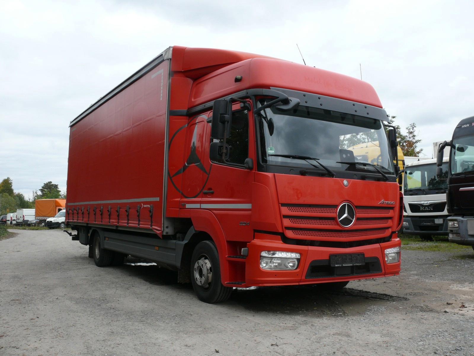 Mercedes-Benz Atego 824*Schiebeplane*Euro6*Schlafpl.*Stdh*AHK