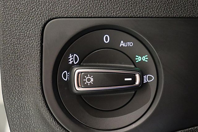 Tiguan IQ.DRIVE 1.5 TSI NAVI KAMERA Digital Cock