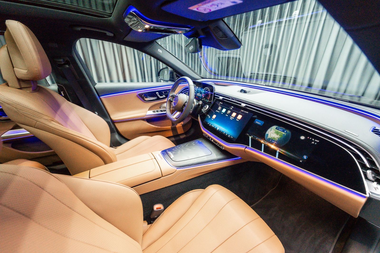 Fahrzeugabbildung Mercedes-Benz E 200 AMG Premium Plus*Superscreen*Keyless*