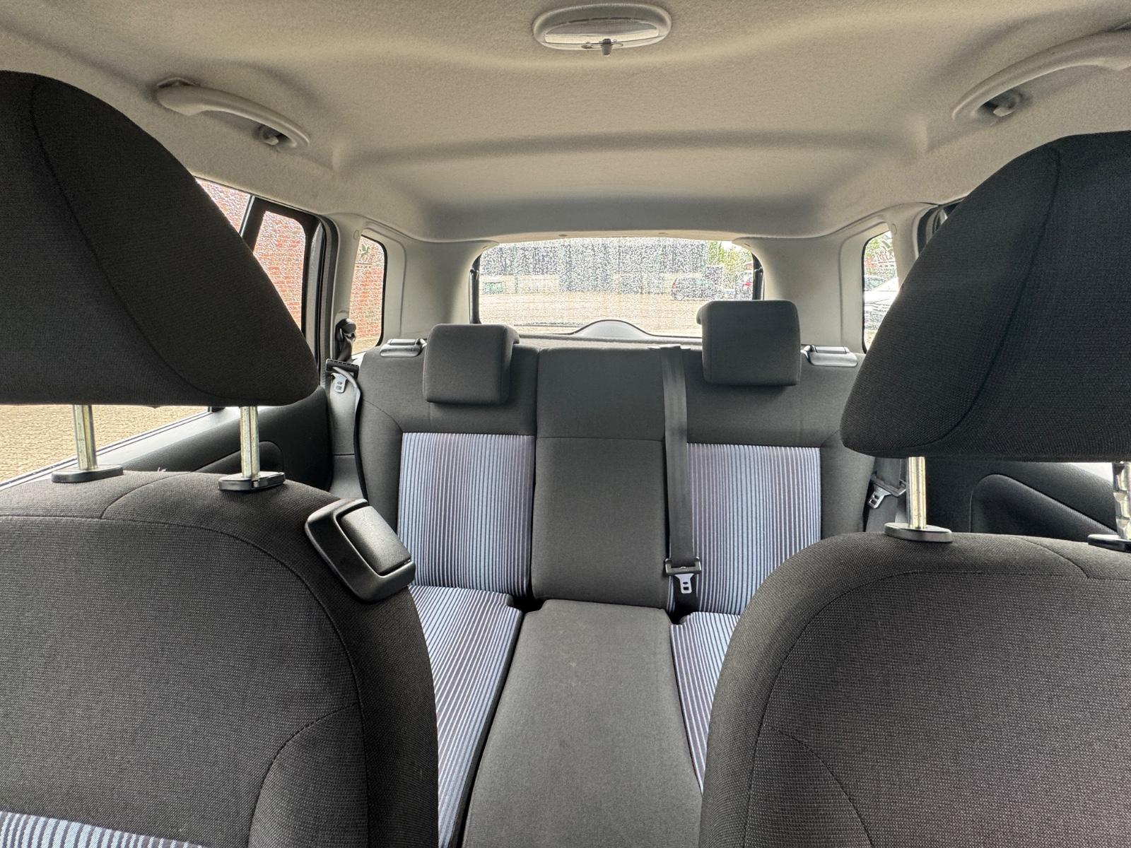 Ford Fusion 2010 — photo 20