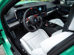 BMW M5 – 13 / 30
