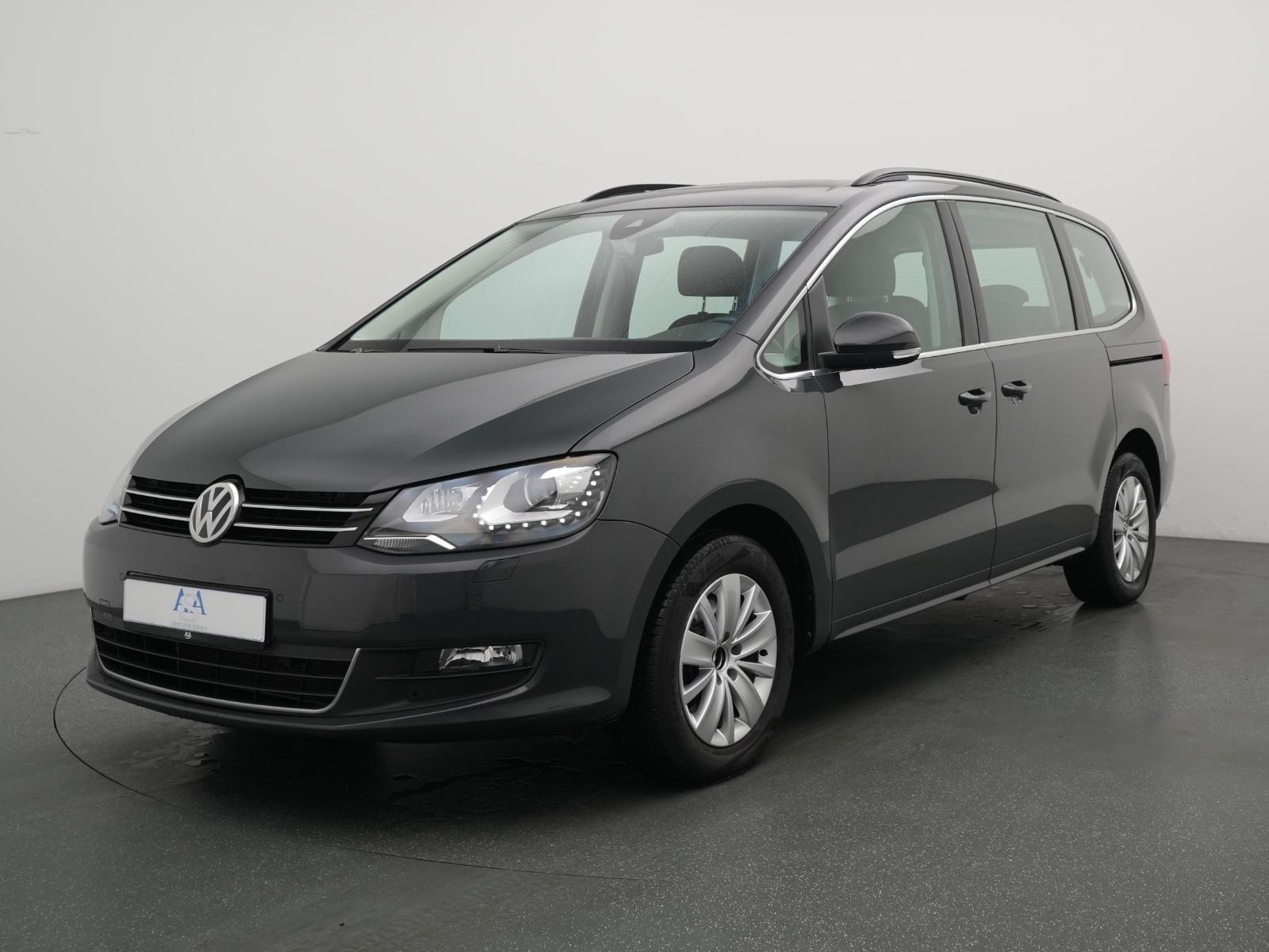 Volkswagen Sharan Comfortline DSG 7SITZE+PANO+AHK+RFKAMERA