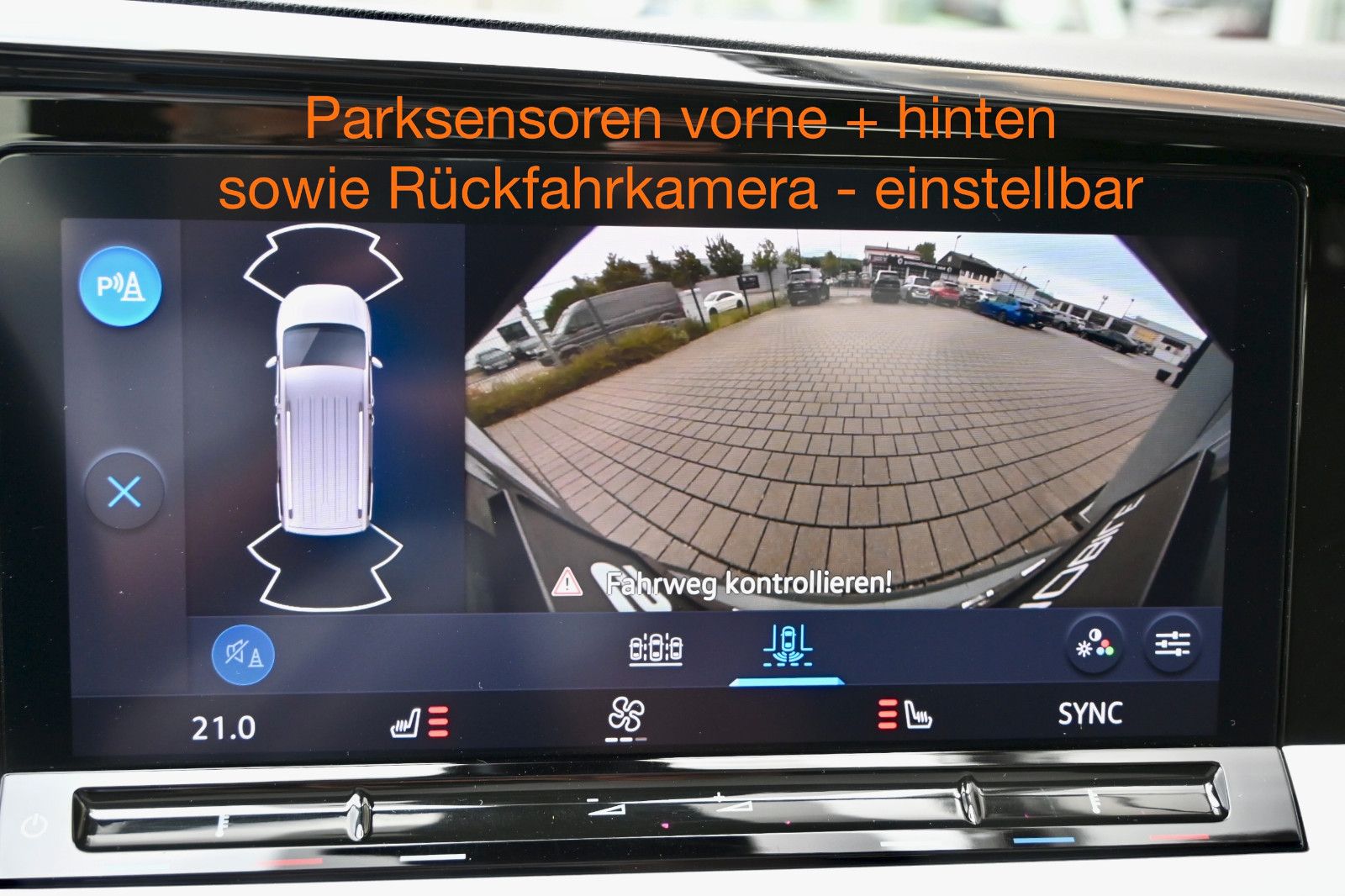 Fahrzeugabbildung Ford Grand Tourneo 2.0 d Titanium Aut °PANO°KAM°8FACH