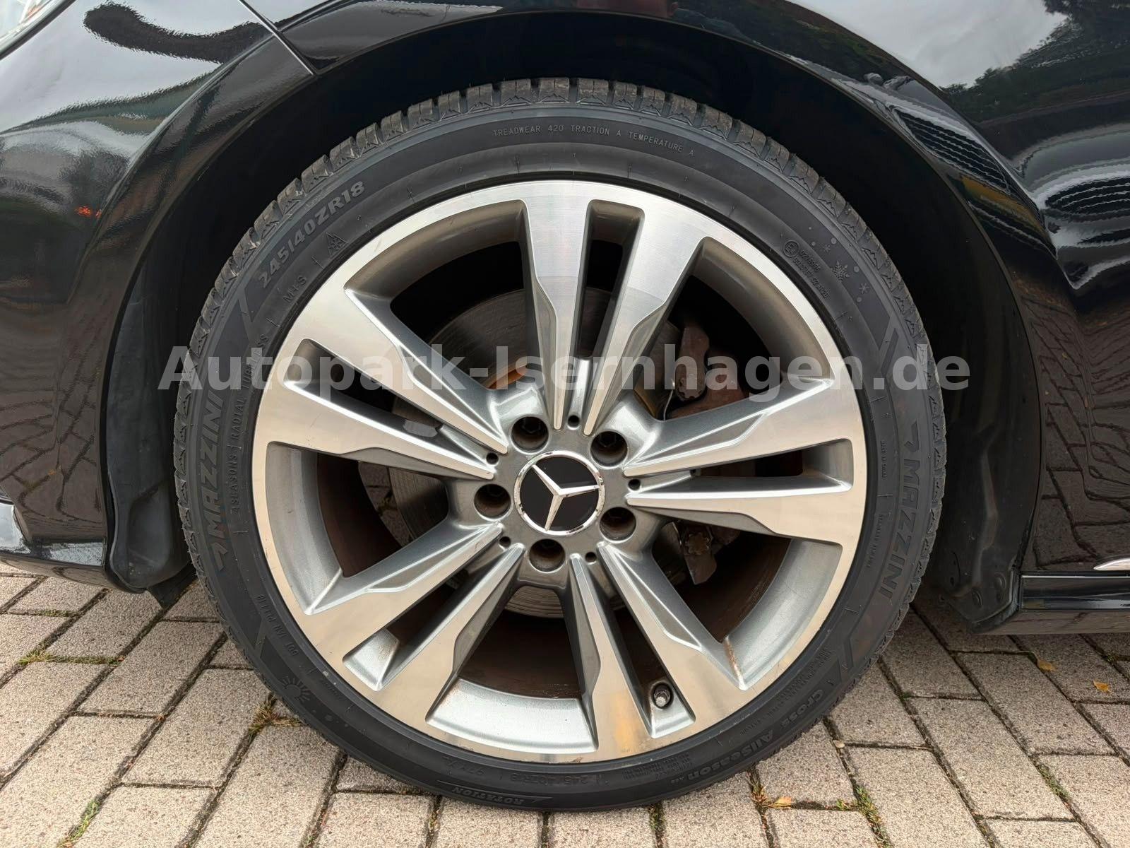 Mercedes-Benz E 300 Avantgarde*FL*Pano*Leder*4xSZH*Keyless*Xen