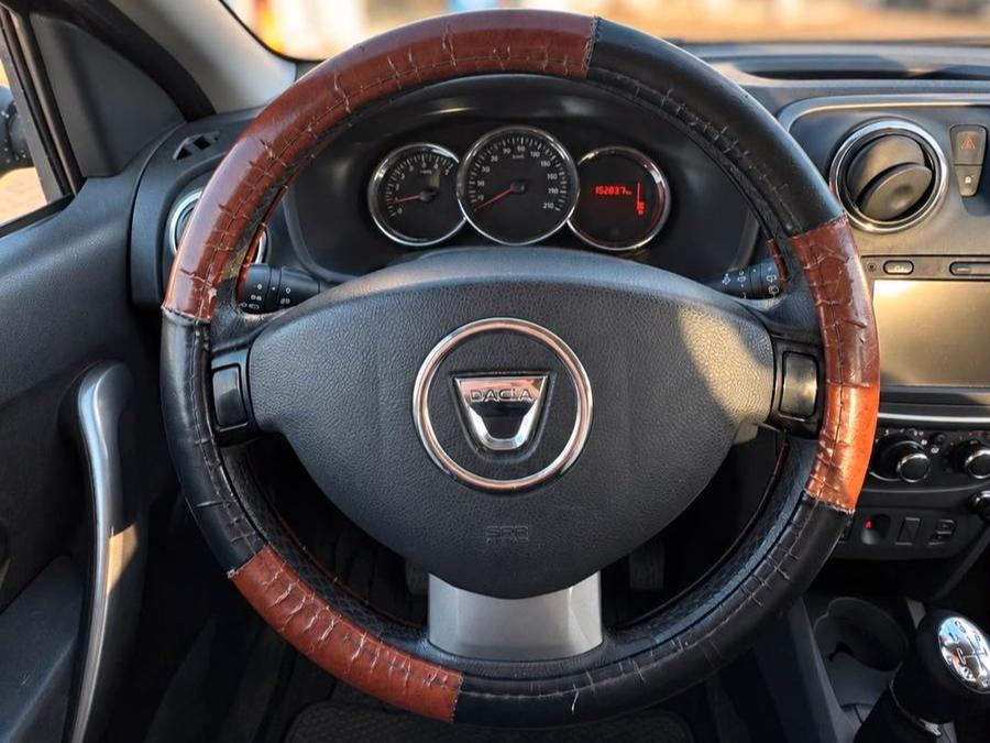 Dacia Sandero 2015 — photo 14